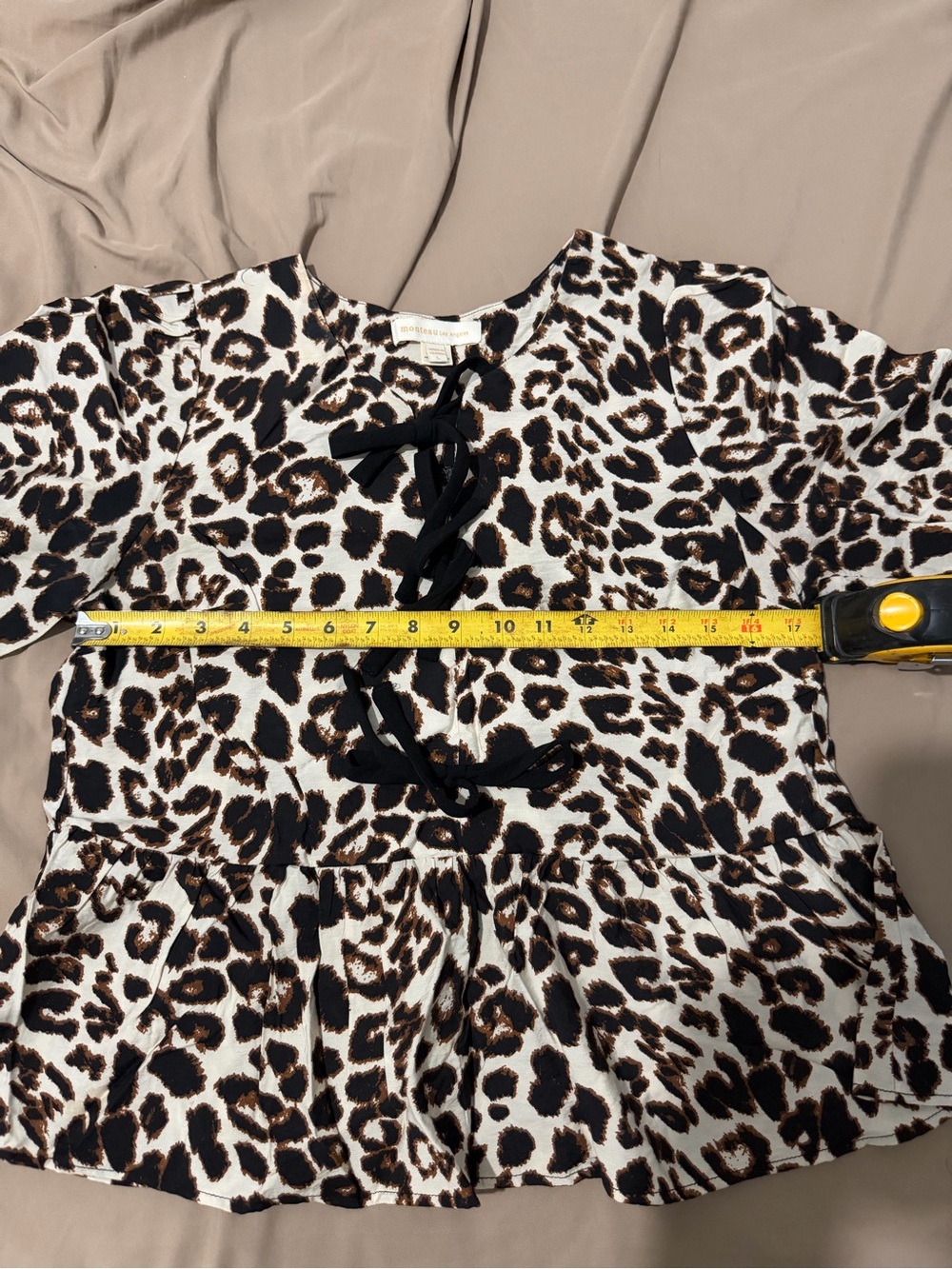Monteau Los Angeles • Leopard Blouse • Peplum • Large - Picture 4 of 5